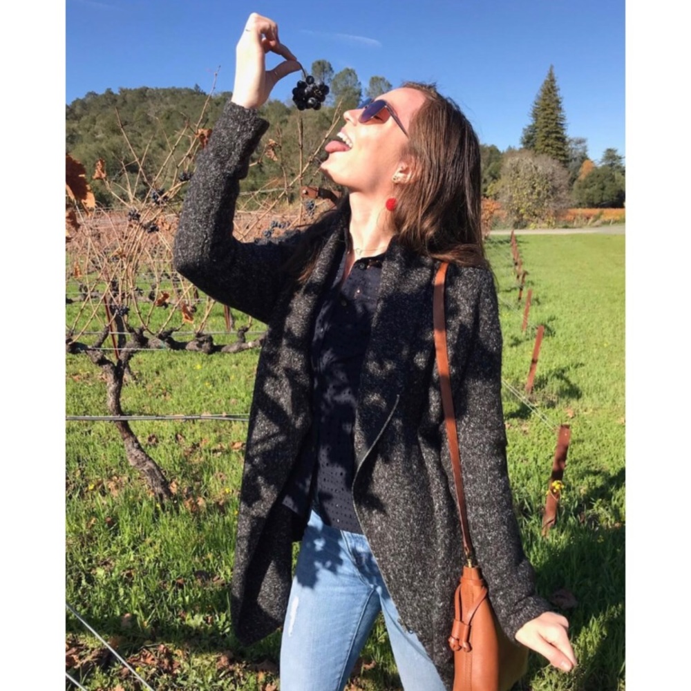 Meet your Posher, Lauren